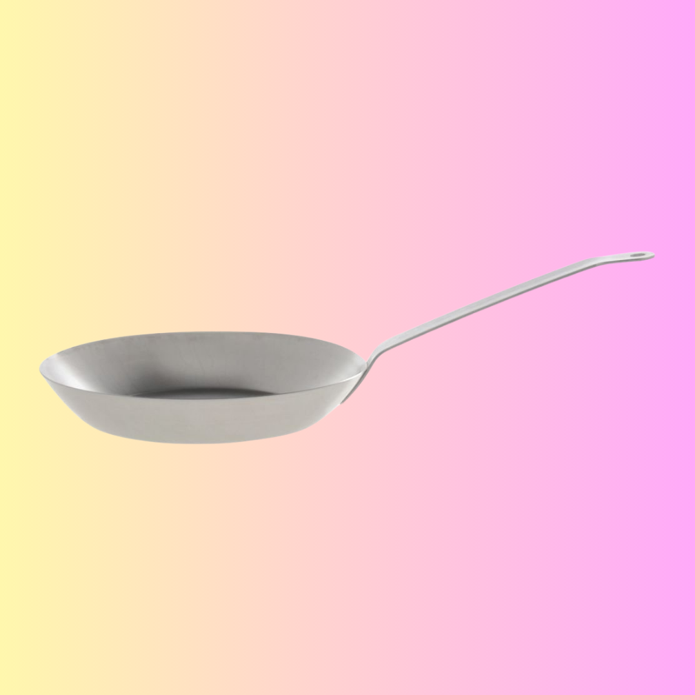 Vollrath French Style Carbon Steel Fry Pan1